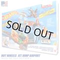 Mattel Hot Wheels Jet Jump Airport Playset