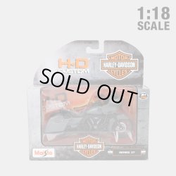 画像1: Maisto 1/18 Harley Davidson 2018 CVO Road Glide【Series37】