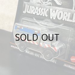 画像2: Hot Wheels Premium Jurassic World（Mercedes-Benz UNIMOG U 1300L）