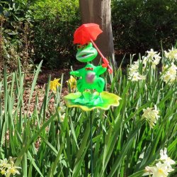 画像6: Yard Stake Frog with Umbrella【全4種】
