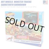 画像: Mattel Hot Wheels Monster Trucks Sabretooth Showdown Playset