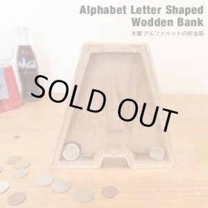 画像: Alphabet Letter Shaped Wooden Bank【全7種】